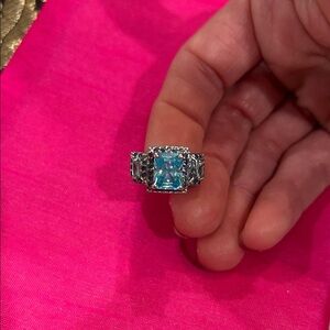 Elegant Sterling Silver and Blue Topaz Gemstone Ring sz 6